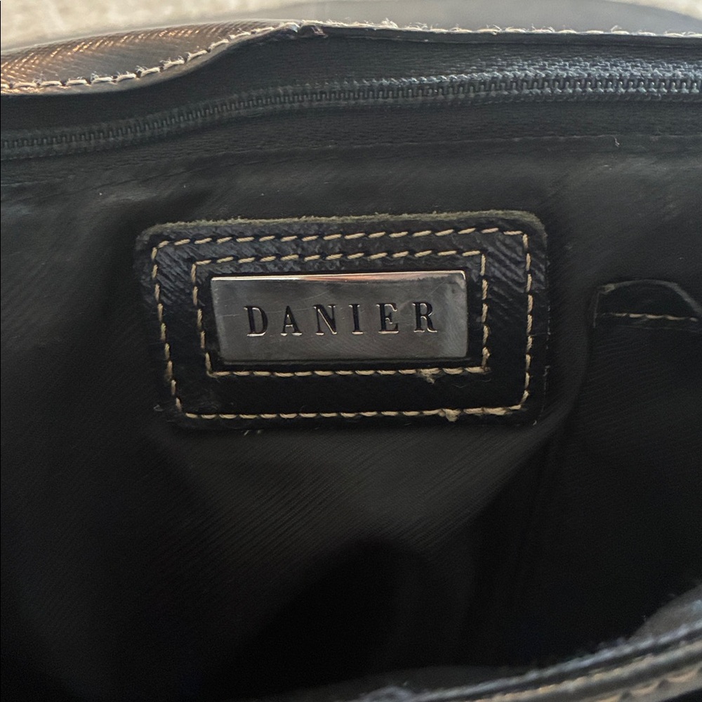 Danier Leather Crossbody Adjustable Strap Saddle Bag - Black - Picture 9 of 12